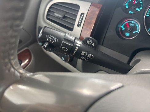 Used 2013 Chevrolet Suburban LT w/ Texas Edition image 41