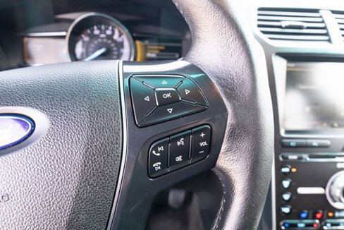 Used 2016 Ford Explorer Limited image 22
