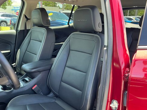 Used 2019 GMC Terrain Denali w/ Advanced Safety Package image 11