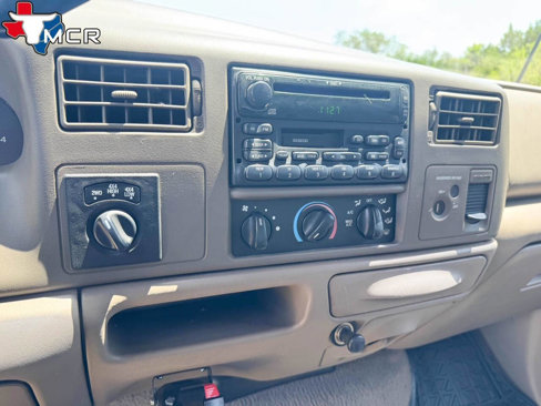 Used 2000 Ford F350 Lariat image 26