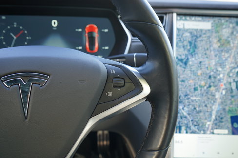 Used 2015 Tesla Model S AWD image 26