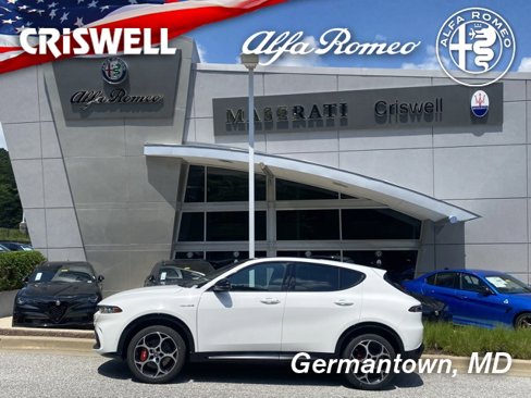 New 2025 Alfa Romeo Tonale w/ Premium Package image 8