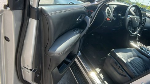 Used 2021 Nissan Armada Platinum w/ Captain's Chairs Package image 11