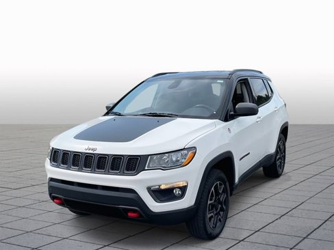Used 2019 Jeep Compass Trailhawk image 3