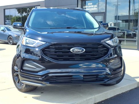 Used 2023 Ford Edge SE w/ Black Appearance Package image 6