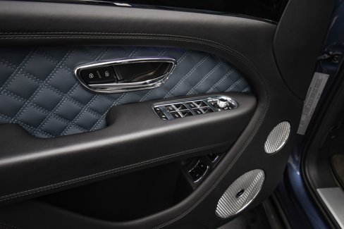 Used 2022 Bentley Bentayga image 45