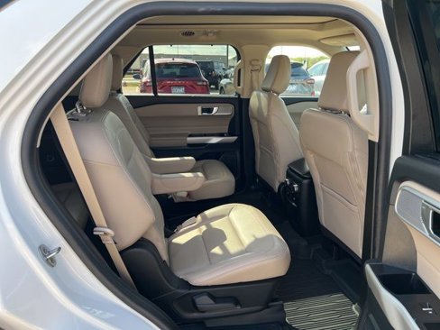 Used 2021 Ford Explorer Limited w/ Equipment Group 301A image 21