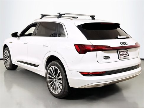 Used 2019 Audi e-tron Prestige w/ Prestige Package image 6