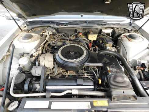 Used 1985 Cadillac Fleetwood Sedan image 18