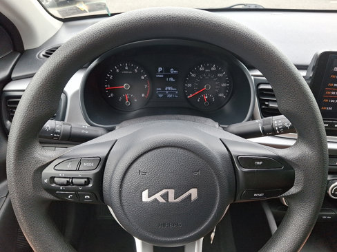 Used 2023 Kia Rio LX image 18