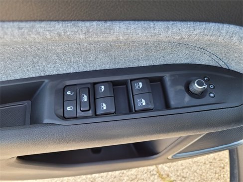 New 2025 Jeep Compass Sport image 18