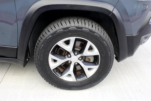 Used 2017 Jeep Cherokee Trailhawk image 40