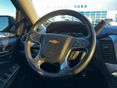 Used 2020 Chevrolet Suburban LT image 10