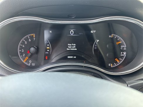 Used 2021 Jeep Grand Cherokee Limited image 10