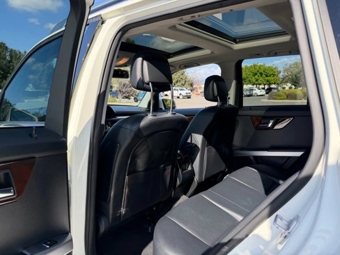 Used 2011 Mercedes-Benz GLK 350 2WD image 12