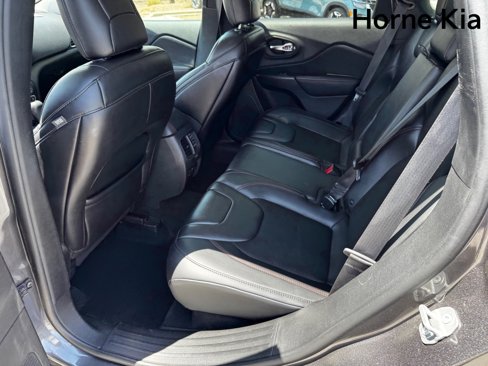 Used 2019 Jeep Cherokee Trailhawk w/ Comfort/Convenience Group image 11