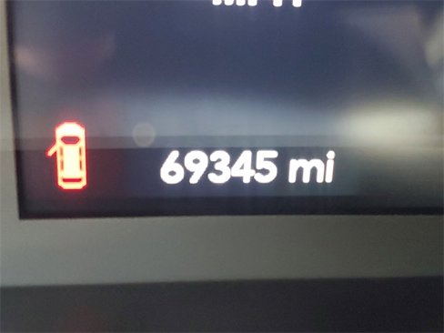 Used 2019 Jeep Cherokee Latitude w/ Cold Weather Group image 33