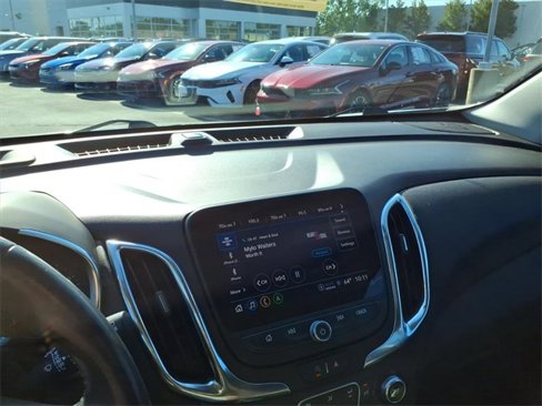Used 2022 Chevrolet Equinox LT image 33