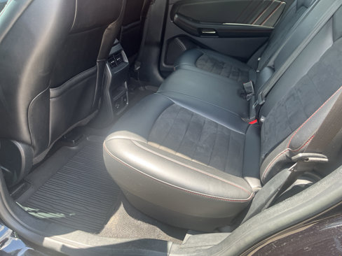 Used 2021 Ford Edge ST-Line image 12