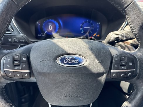 Used 2020 Ford Escape Titanium image 13