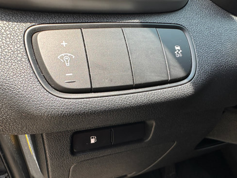 Used 2018 Kia Sorento LX image 13