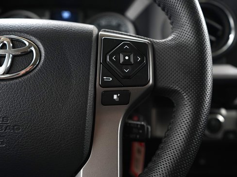 Used 2016 Toyota Tacoma SR5 image 24
