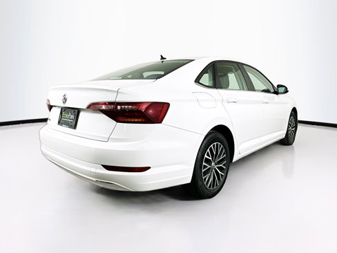 Used 2019 Volkswagen Jetta SE image 9