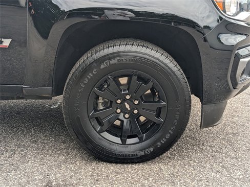 Used 2022 Chevrolet Colorado Z71 w/ Z71 Midnight Edition image 11