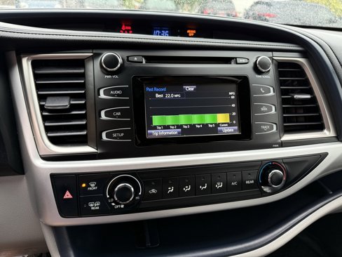 Used 2019 Toyota Highlander LE image 20