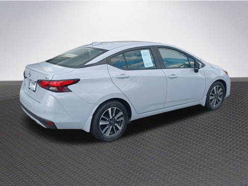 Used 2024 Nissan Versa SV w/ Trunk Package image 4