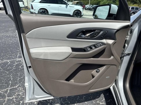 Used 2019 Chevrolet Traverse Premier w/ Driver Confidence II Package image 19