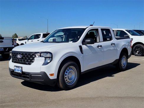 New 2025 Ford Maverick XL image 3
