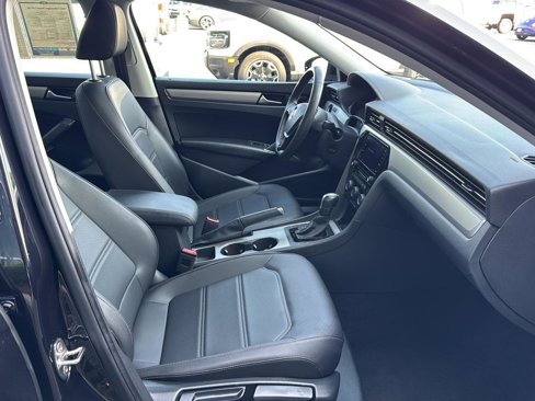 Used 2021 Volkswagen Passat 2.0T SE image 10