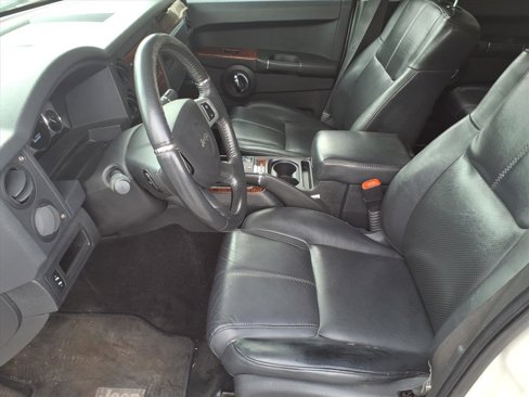 Used 2008 Jeep Commander Limited w/ Quadra-Drive II 4X4 Group image 9
