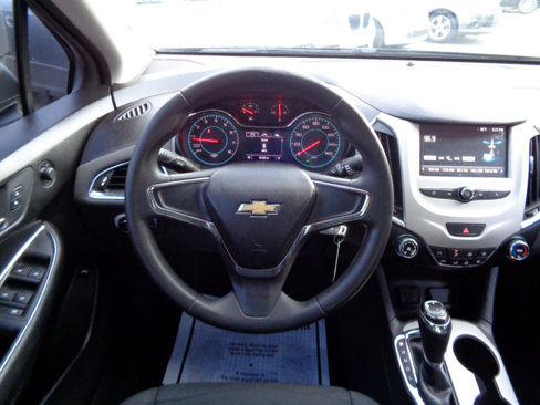 Used 2018 Chevrolet Cruze LS image 32