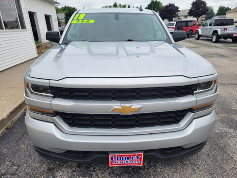 Used 2018 Chevrolet Silverado 1500 Custom w/ Custom Value Package image 2