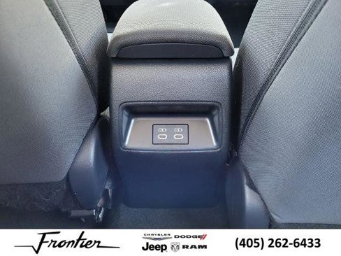 Used 2023 Toyota Corolla LE image 28