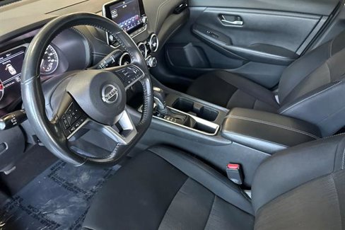 Used 2023 Nissan Sentra SV image 11