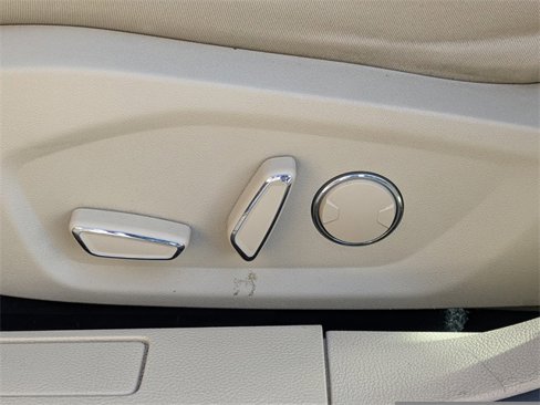 Used 2016 Ford Fusion SE image 19