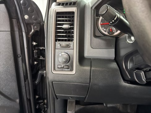 Used 2016 RAM 1500 Express w/ Black Ram 1500 Express Group image 30