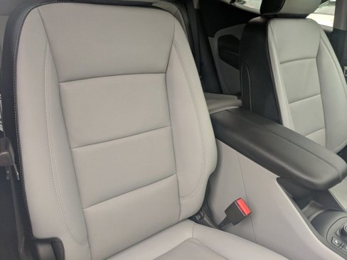 Used 2024 GMC Terrain SLT image 36