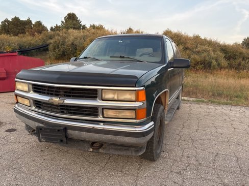 Used 1998 Chevrolet Tahoe 4WD 2-Door w/ Preferred Equipment Group 2 image 8