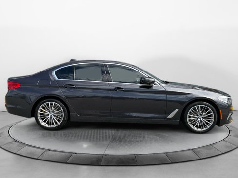 Used 2019 BMW 530i w/ Luxury Package image 8