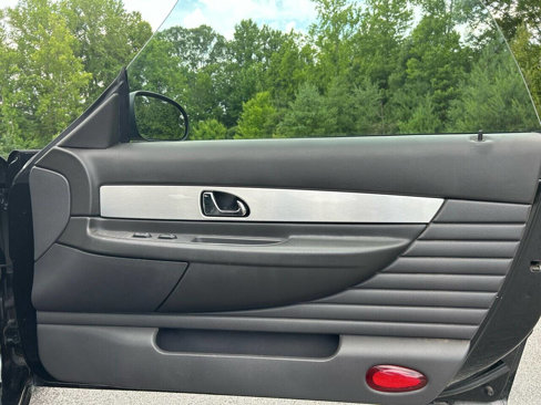Used 2002 Ford Thunderbird Deluxe image 40