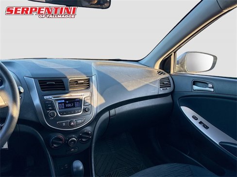 Used 2016 Hyundai Accent SE image 18