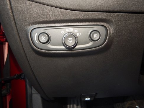 Used 2020 Chevrolet Equinox LT image 19