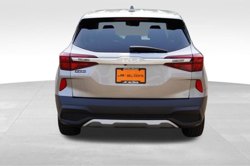 Certified 2023 Kia Seltos LX image 7