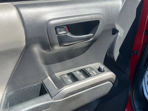 Used 2022 Toyota Tacoma SR5 image 14