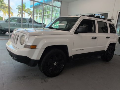 Used 2014 Jeep Patriot Sport image 4