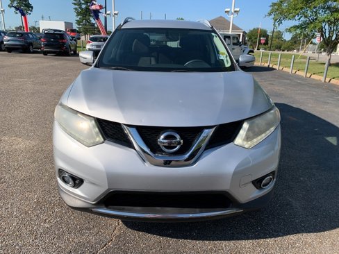 Used 2016 Nissan Rogue SV image 3